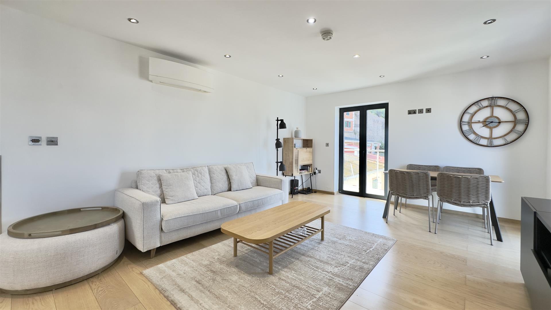 Image of Apartment - 4 Bedrooms - 2 Bathrooms for Sale in Prince Edward's Gate-Gibraltar, Image 3